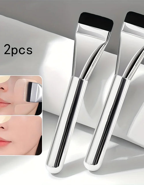 Load image into Gallery viewer, 1/2Pc Multi-Use Foundation Ultra-Fine, Hypoallergenic Nylon Bristle Oval Foundation Brush - Perfect for Face Contouring
