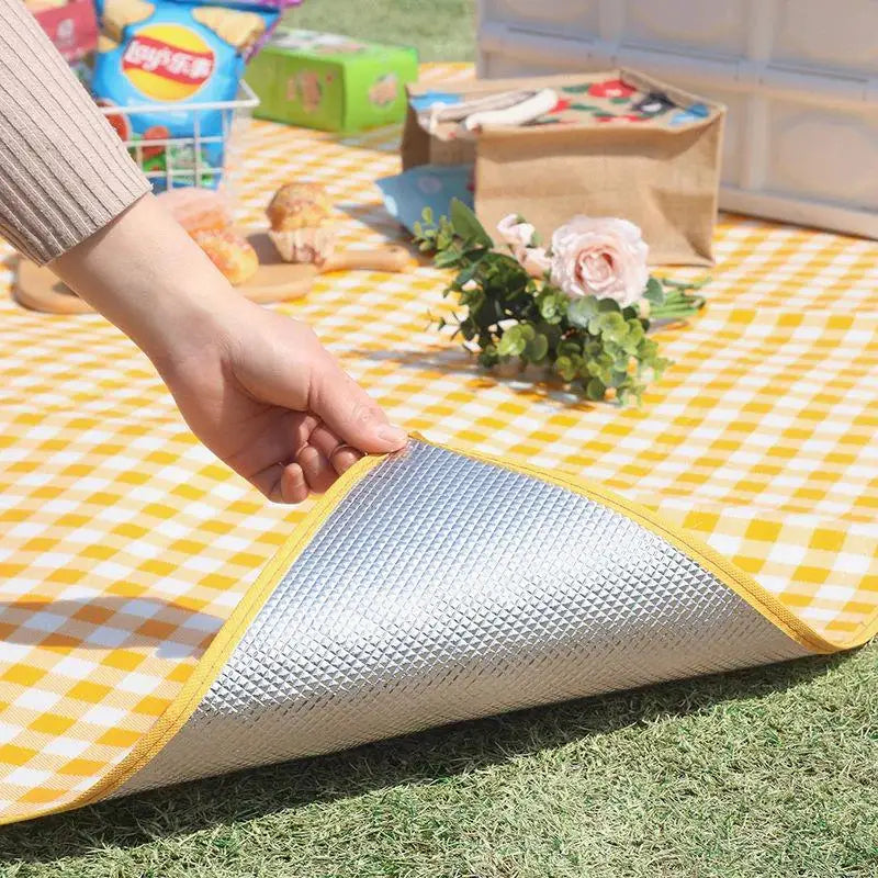 Outdoor Camping Mat, Picnic Mat, Beach Waterproof and Moisture-proof Portable Tent Sleeping Mat, Double-sided Aluminum Film